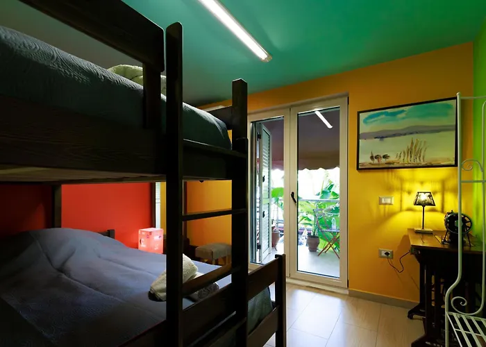 Jasemin-lule ティラナ